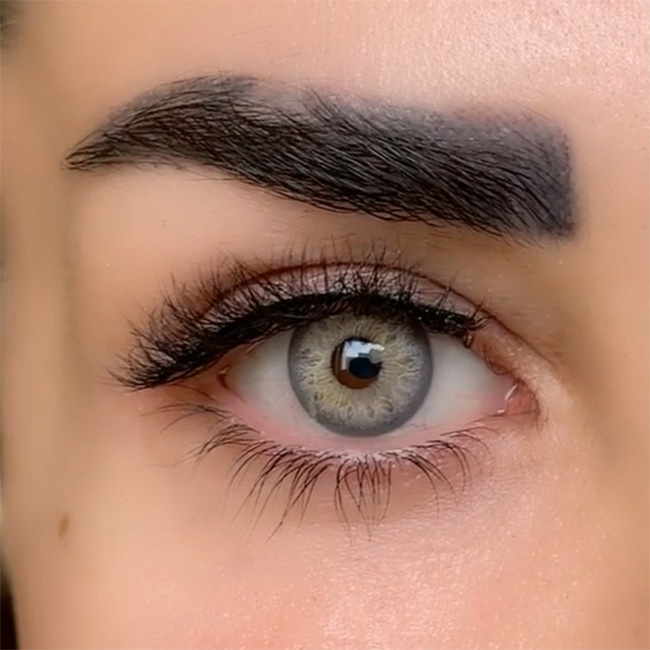 amanda-queen-gray-509-02