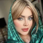 لنز کویین گری اماندا روی چشم قهوه ای لنز کویین گری اماندا روی چشم قهوه ای