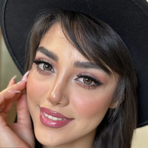 لنز رنگی عسلی طوسی دورمشکی کد 555