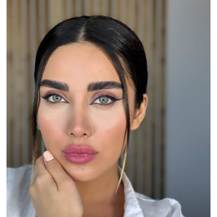 لنز سبز طوسی دوردار آژور لازورد