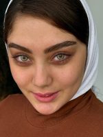 لنز عسلی طلایی دورمشکی لس آنجلس گلد آماندا
لنز عسلی طلایی دورمشکی لس آنجلس گلد آماندا