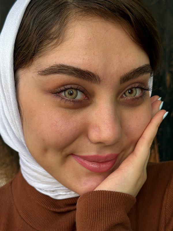 لنز عسلی طلایی دورمشکی لس آنجلس گلد آماندا
لنز عسلی طلایی دورمشکی لس آنجلس گلد آماندا