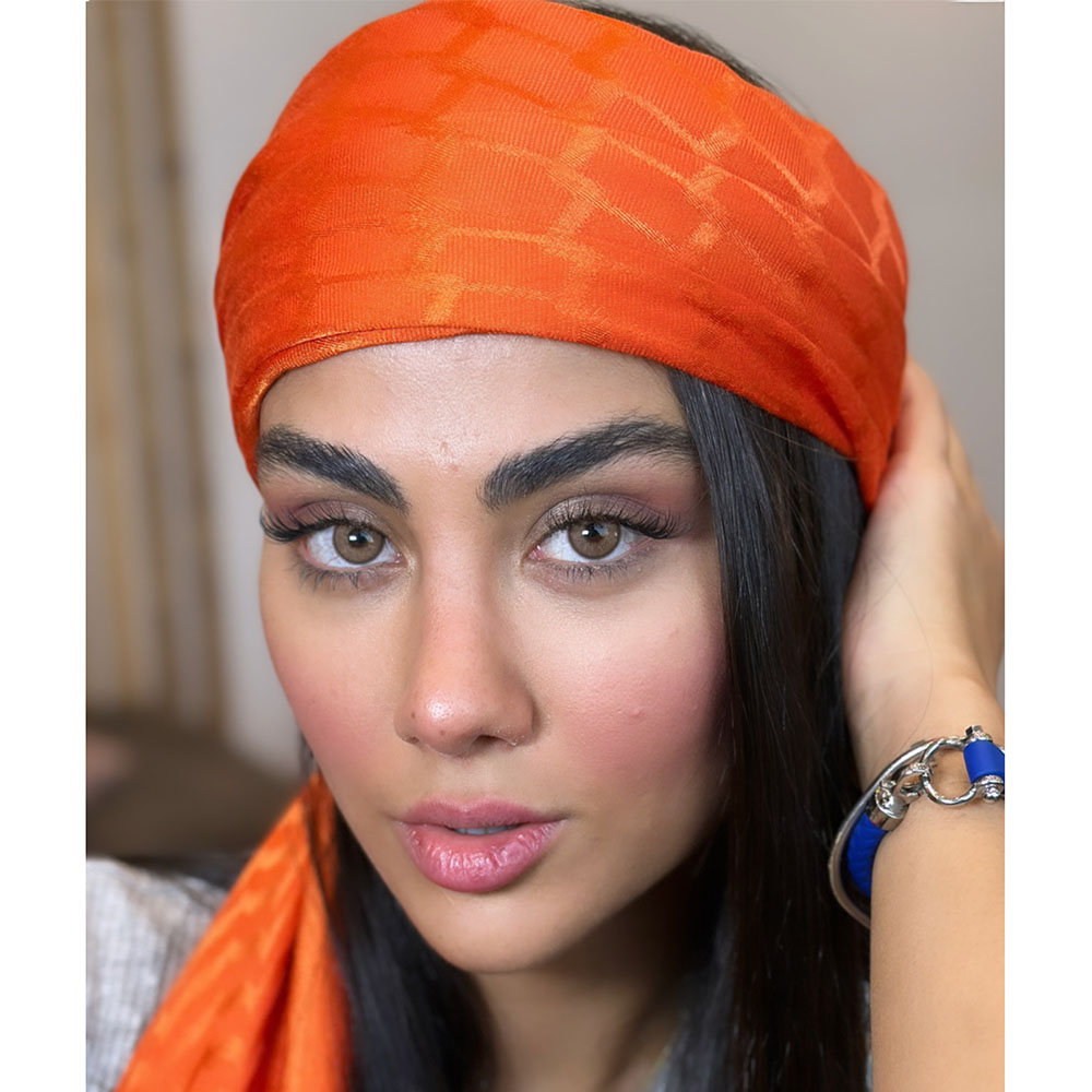 لنز قهوه ای عسلی دور مشکی می براون نورکد 1272