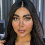 لنز چشم آلموند گری آماندا روی چشم لنز چشم آلموند گری آماندا روی چشم