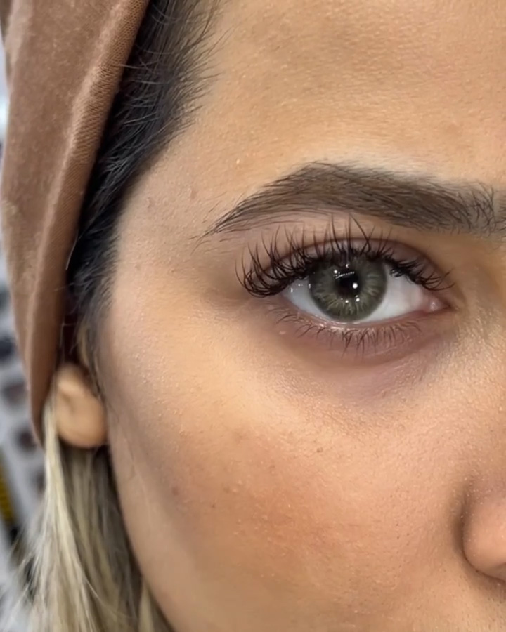 لنز سبز عسلی اما ایفوریا کد 717