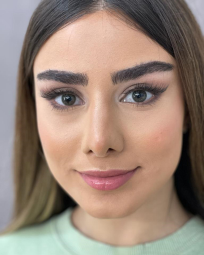 لنز سبز دور محو الیویا گرین مینی آوا کد 1254