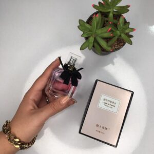 ادکلن Love in paris