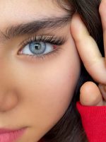 لنز آبی پنج بعدی رگه نقره ای جورجیا بلو آماندا
لنز آبی پنج بعدی رگه نقره ای جورجیا بلو آماندا
