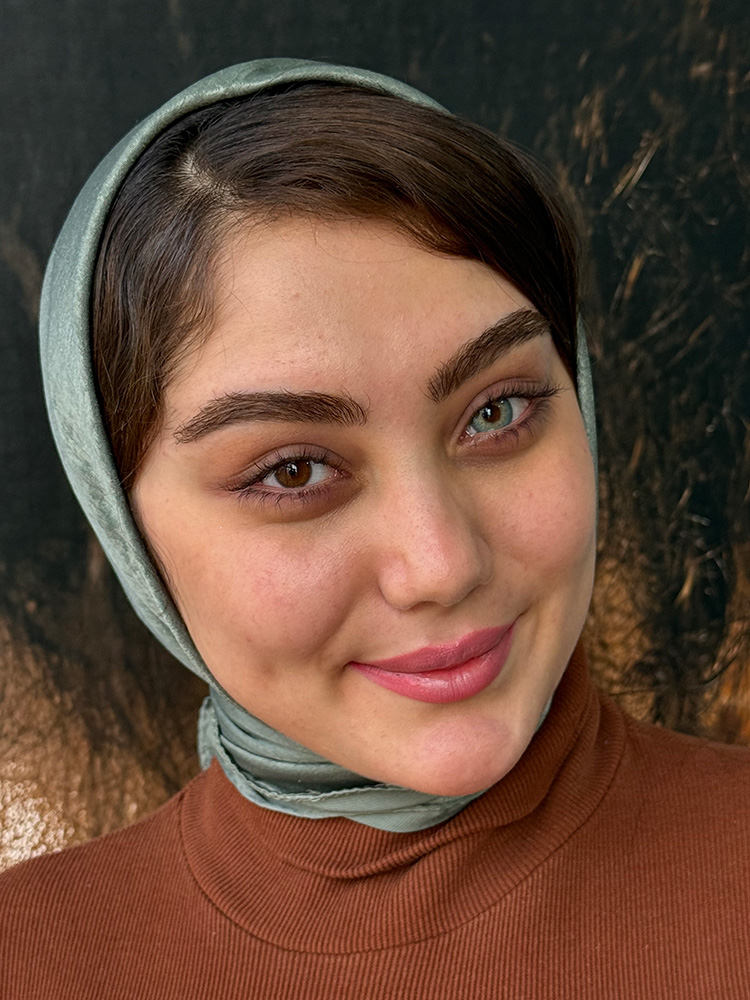 لنز سبز آبی مرکز عسلی لس انجلس آکوا آماندا