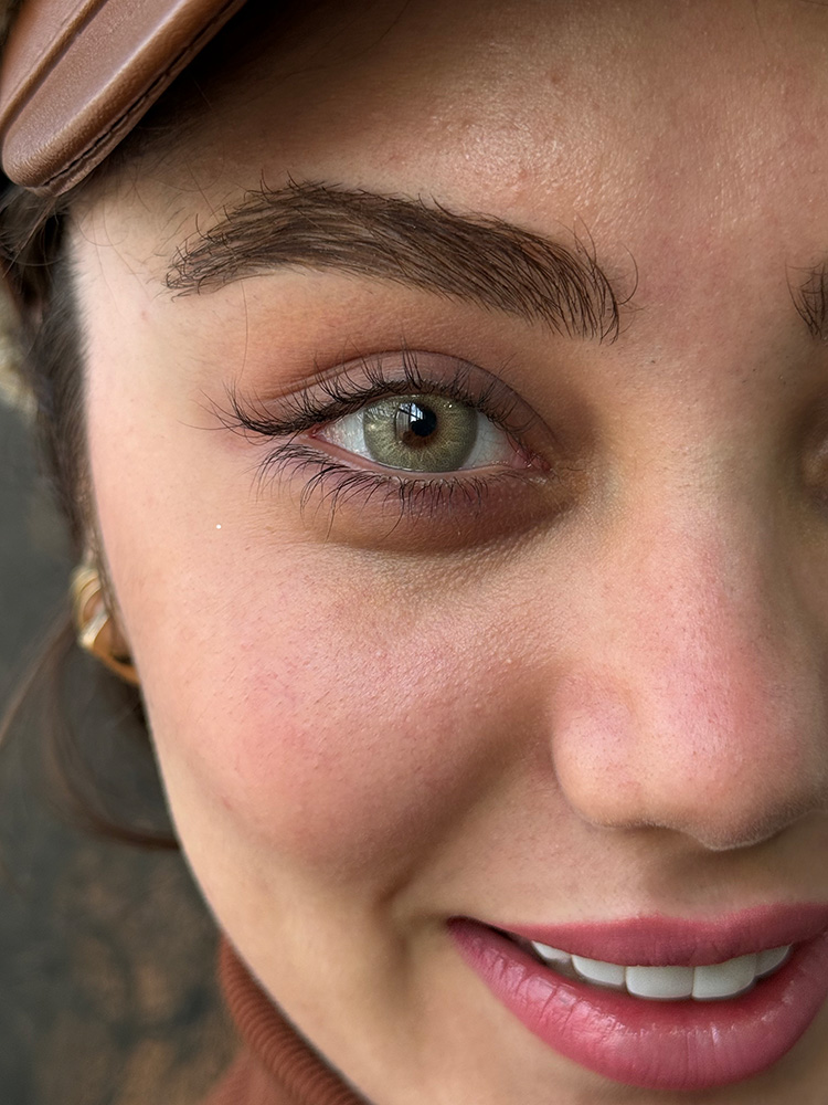 لنز عسلی کاراملی ته مایه سبز نیویورک کارامل