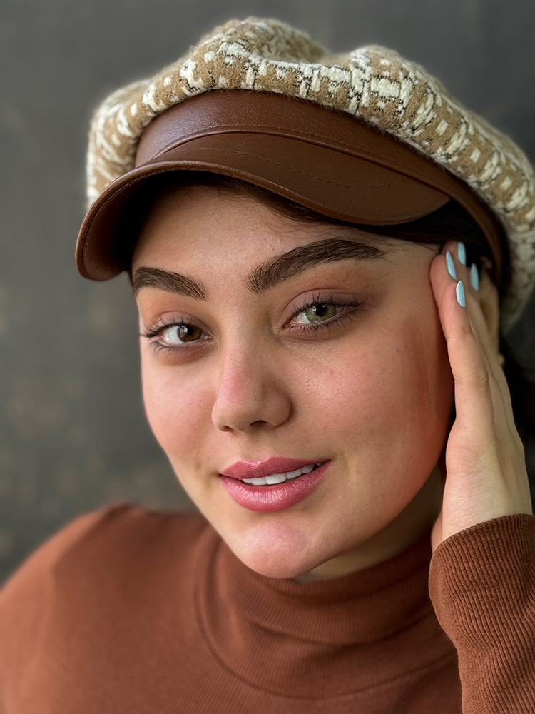 لنز عسلی کاراملی ته مایه سبز نیویورک کارامل