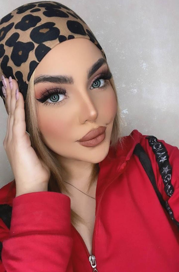 لنز سبز دور مشکی ورسا سلنا