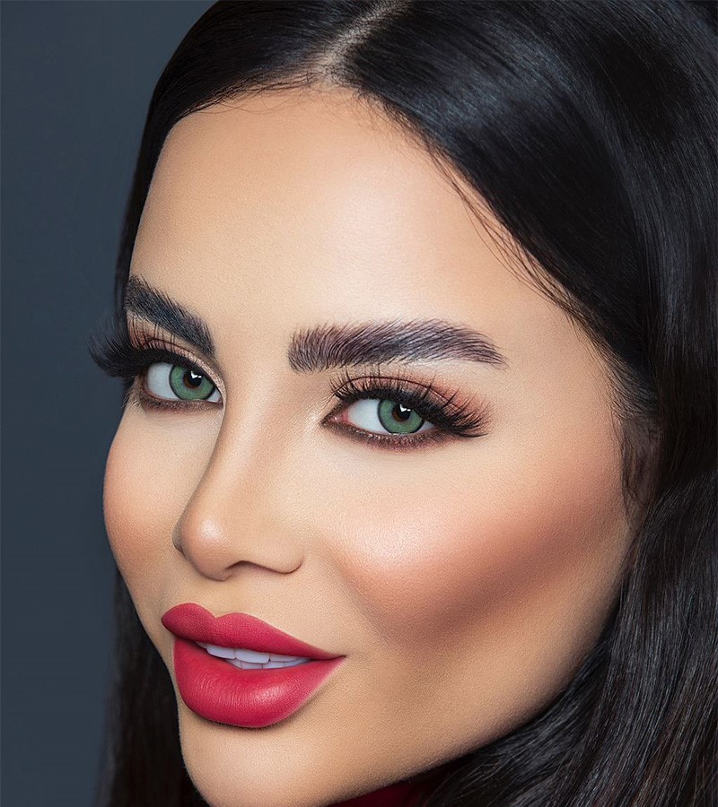 لنز سبز دور مشکی ورسا سلنا