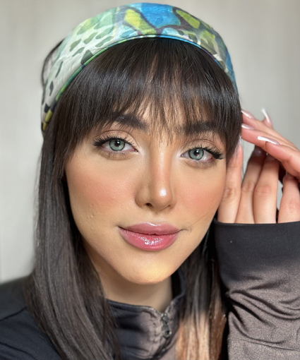 لنز سبز دور مشکی ورسا سلنا