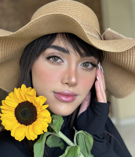 لنز عسلی دوردار کایمرا سلنا