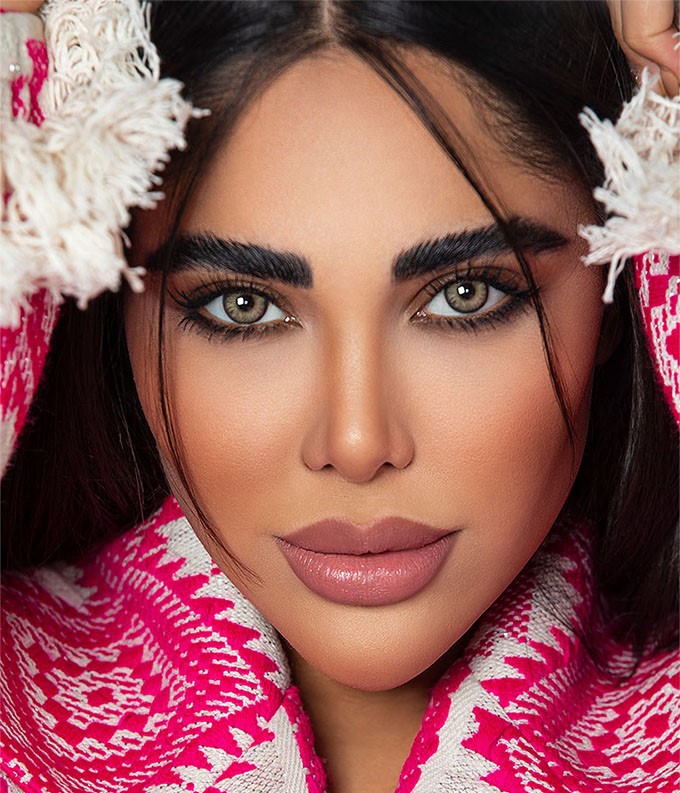 لنز عسلی سبز کهکشانی دور مشکی آنیسا سلنا