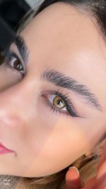 لنز عسلی طلایی دور مشکی بلونا سلنا
لنز عسلی طلایی دور مشکی بلونا سلنا