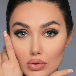 لنز رنگی طوسی سبز دور دار لیو گری ان کی کد 655