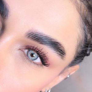 لنز رنگی طوسی بژ رگه دار دور مشکی کد 1355
