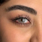 لنز کارولینا گری اماندا روی چشم تیره لنز کارولینا گری اماندا روی چشم تیره