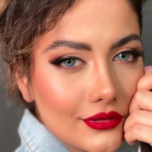 خرید لنز رنگی آبی عسلی دوردار هانی بلو گلوریا کد 10401