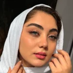 لنز آرکتیک بلو اماندا روی چشم مشکی لنز آرکتیک بلو اماندا روی چشم مشکی