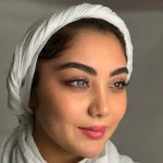 عکس لنز آرکتیک بلو اماندا روی چشم قهوه ای عکس لنز آرکتیک بلو اماندا روی چشم قهوه ای