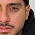 لنز رنگی قهوه ای عسلی دور دار ارکید براون رز لنز رنگی قهوه ای عسلی دور دار ارکید براون رز