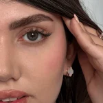 لنز رنگی طوسی خاکستری دور مشکی ارکید گری رز