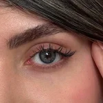 لنز رنگی آبی عسلی آلیس بلو برند رز