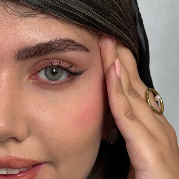 لنز رنگی سبز دور محو لیلی گرین رز لنز رنگی سبز دور محو لیلی گرین رز