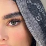 لنز رنگی سبز عسلی کلارا گرین رز