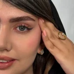 لنز رنگی طوسی دور محو کلارا گری رز لنز رنگی طوسی دور محو کلارا گری رز